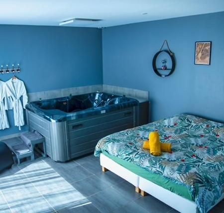 Love Room - La Parenthese Saint-Bauzille-de-la-Sylve Экстерьер фото