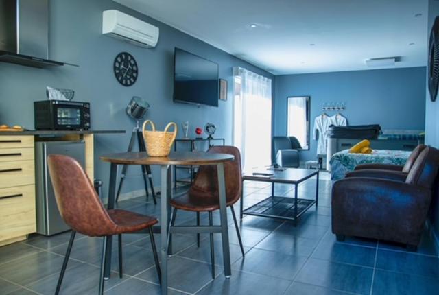 Love Room - La Parenthese Saint-Bauzille-de-la-Sylve Экстерьер фото